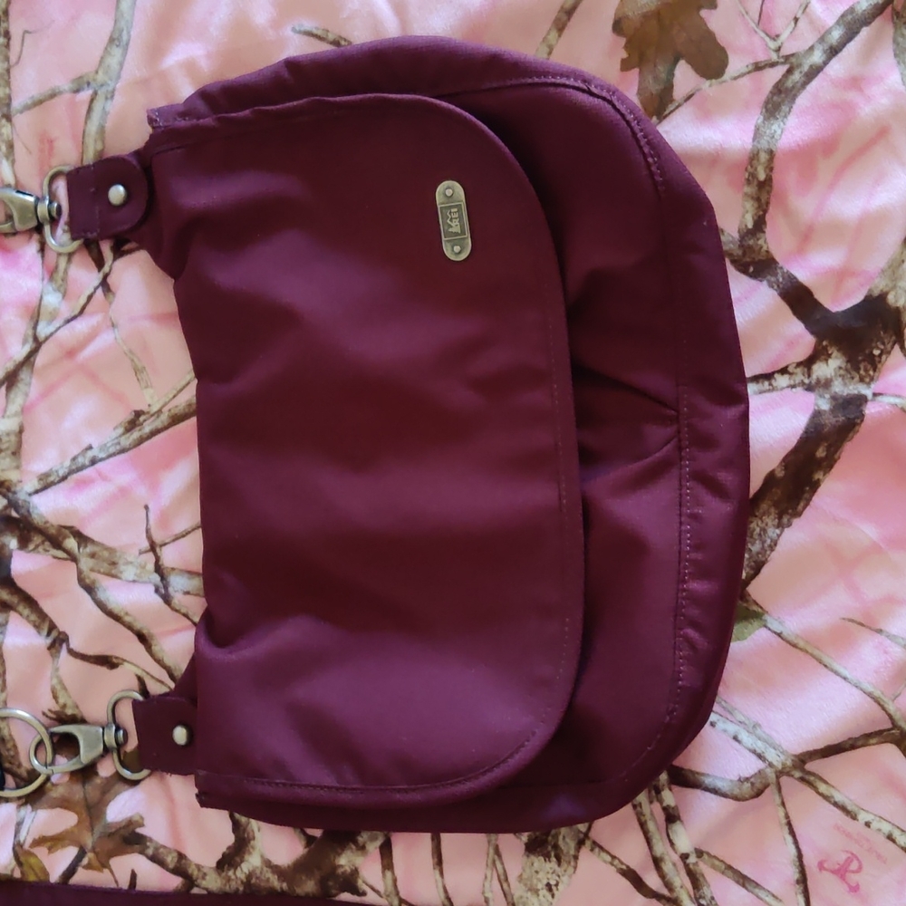 REI Purse